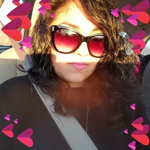 Meet your Posher, Jackeline